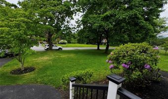 3 Pinetop Rd, Barrington, RI 02806