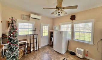 2259 E Laurel St, Atmore, AL 36502