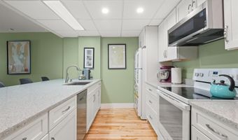 131 Main St 607, Burlington, VT 05401