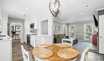 6119 Carmel Station Ave, Charlotte, NC 28226
