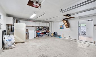 15390 SW DAVIS Rd, Beaverton, OR 97007