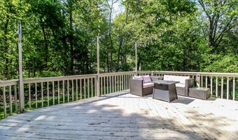 6 Brookdale Ln, Brookfield, CT 06804