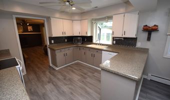 9640 Shady Ln, Algonac, MI 48001