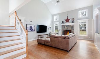 132 Codfish Hill Rd, Bethel, CT 06801