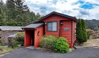 19921 WHALESHEAD Rd M2, Brookings, OR 97415