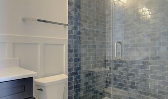 45 A E LAKE Dr, Annapolis, MD 21403