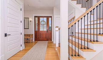 10 Coulter St, Jamestown, RI 02835