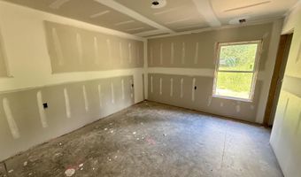402 S Magnolia Ave, Andrews, SC 29510