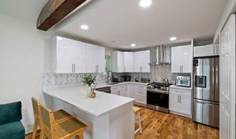 11 Potomac Ln, Albrightsville, PA 18210