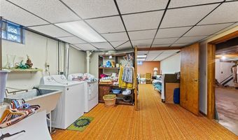 3456 Briarwood Ln, Austintown, OH 44511