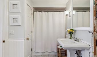 74 Acre Ave, Barrington, RI 02806