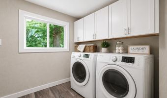 715 E Springfield St, Aurora, MO 65605