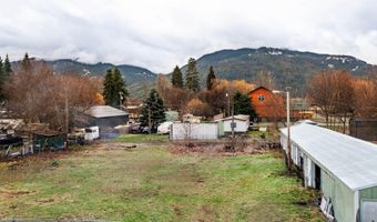 102 E 2nd Ave, Clark Fork, ID 83811