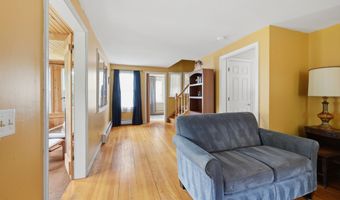 37 Fleetwood Ave, Bethel, CT 06801