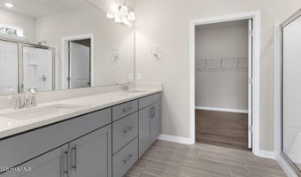 357 Maddox Dr, Aberdeen, NC 28315