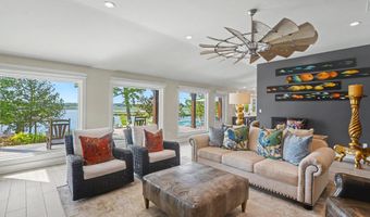 927 N Shore Dr, Biloxi, MS 39532