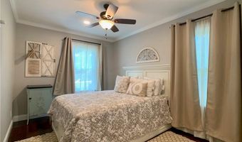 18 Sylvan St, Newport, RI 02840