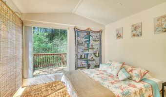 19921 WHALESHEAD Rd B8, Brookings, OR 97415