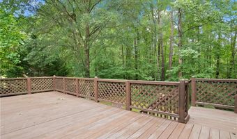 1027 Regency Dr, Acworth, GA 30102