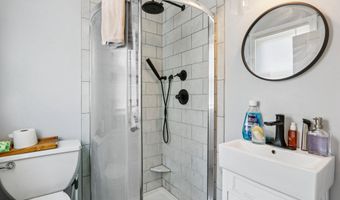 7521 VALLEY Ave, Philadelphia, PA 19128