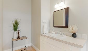 15109 2ND St, Aurora, OR 97002