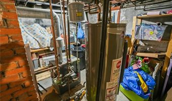 63 Taft St, Cranston, RI 02905