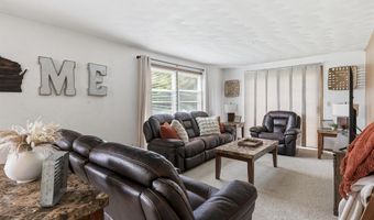 2605 W BIG BEND Dr, Appleton, WI 54914