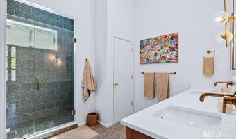 2921 N Arran Ct, Boise, ID 83702