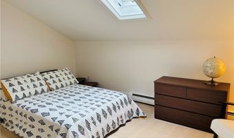571 Bellevue Ave 2, Newport, RI 02840