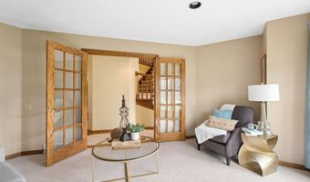 W2880 OAKRIDGE Drive, Appleton, WI 54915