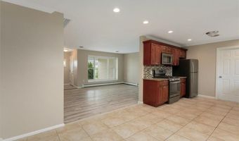 34 Bell St, Bayville, NJ 08721