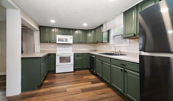 205 W 5th St, Aroma Park, IL 60910