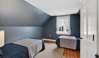 9 Stratford Rd, Andover, MA 01810