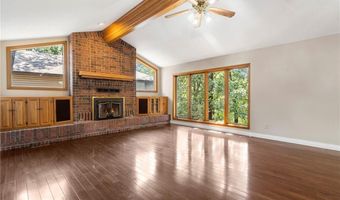 30 Kensington Dr, Bella Vista, AR 72715