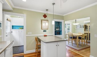 16 Brown Ave, Barrington, RI 02806