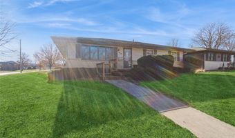 813 SE 4th St, Ankeny, IA 50021