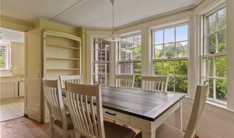 11 Namcook Rd, Narragansett, RI 02882