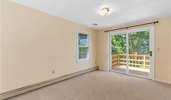 94 Ridgewood Rd, Middletown, RI 02842