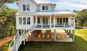 642 N Beach Blvd, Bay St. Louis, MS 39520