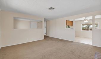 15530 Dakota Rd, Apple Valley, CA 92307