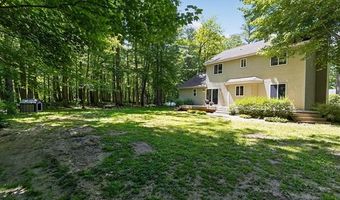 15129 Locust Grove Dr, Argentine, MI 48418