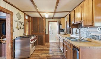 674 E BAY Ave, Barnegat, NJ 08005