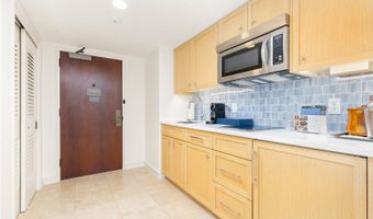 223 Saratoga Rd 2205, Honolulu, HI 96815