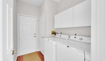 96 Sandpiper Dr, Bayville, NJ 08721