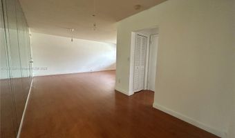 1020 94th St 202, Bay Harbor Islands, FL 33154