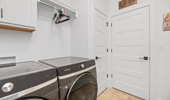 4928 N Prestwick Ave, Bel Aire, KS 67226