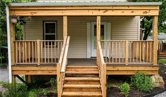 11 Sands Ave, Ambridge, PA 15003