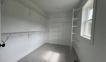 1214 Mayfield Dr, Alden, NY 14004