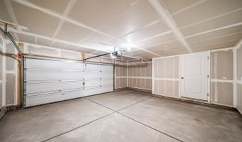 46502 Avery Ln, Bennett, CO 80102