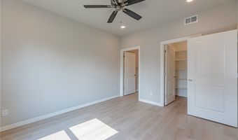 1601 SW Casuarina Dr 1, Bentonville, AR 72712